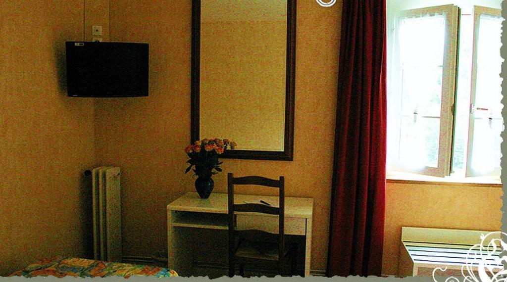 غوردون أون كيرسي Auberge Du Relais D'Auniac الغرفة الصورة